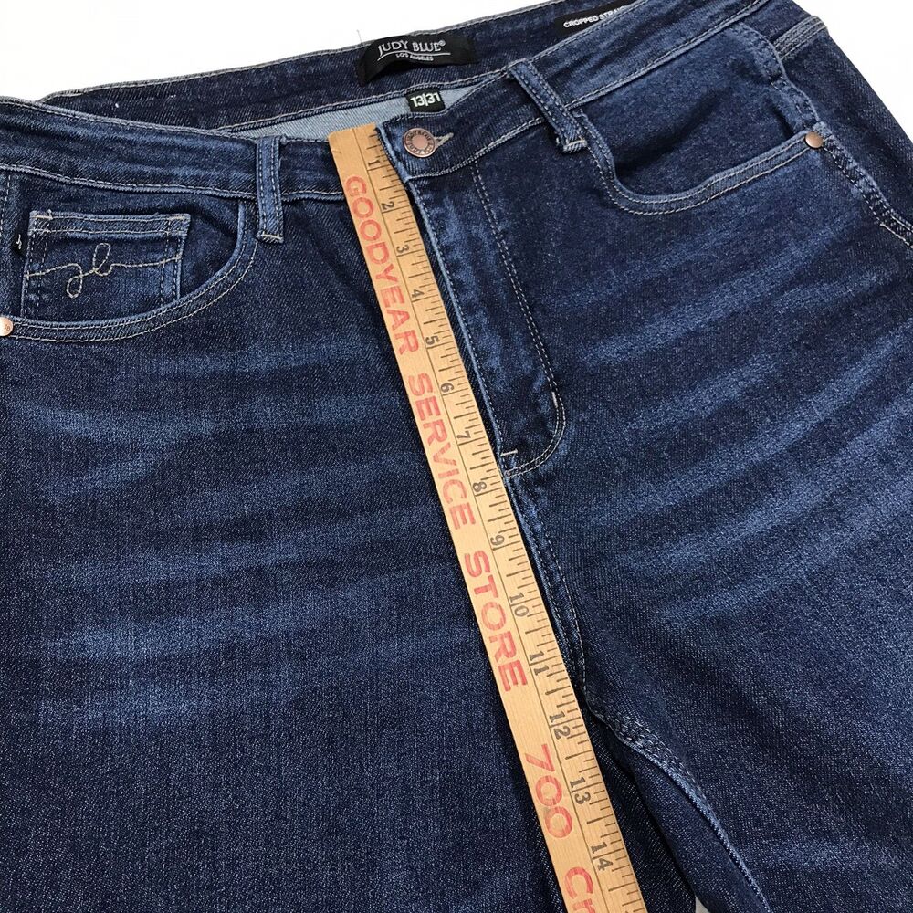 JUDY BLUE Cropped Straight Jeans Women 13/31 (34x27) Whiskered Dark Wash Stretch - Picture 6 of 14